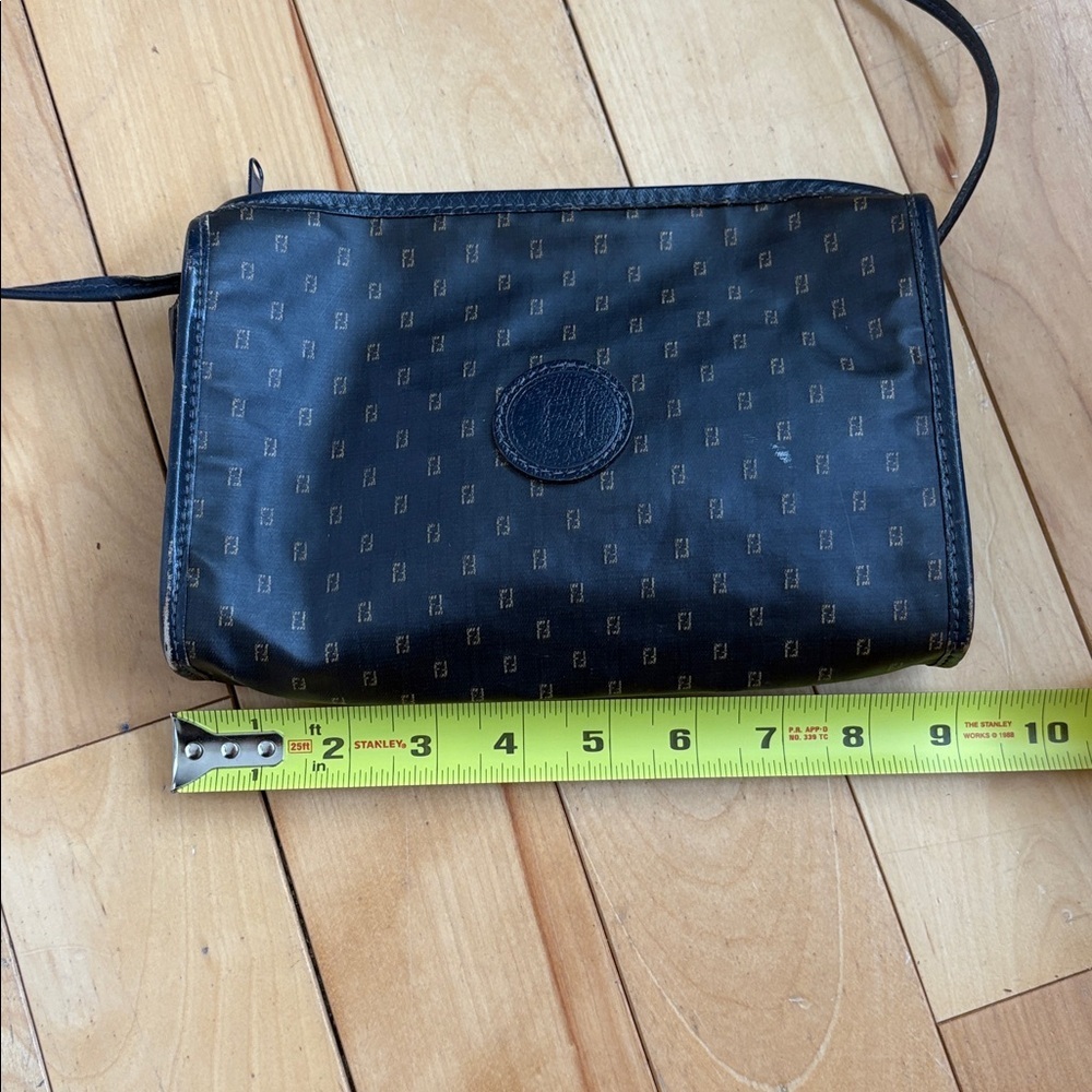 VINTAGE FENDI 80’s crossbody! - Picture 12 of 15